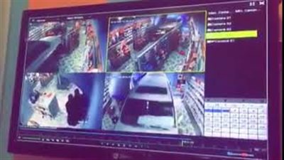 لحظة اقتحام سيارة جيب محل مكياج بالسعودية (فيديو)