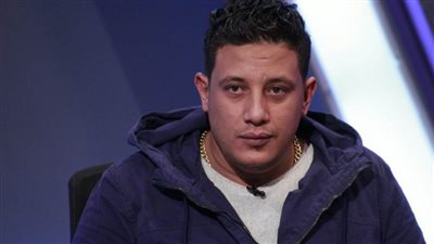 رغم قرار وقفه عن الغناء .. 