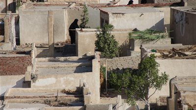 بالصور.. توافد أهالي الإسماعيلية على المقابر في أول أيام عيد الأضحى