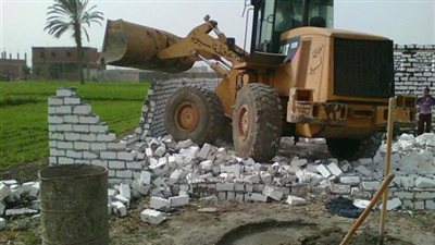 إيقاف بناء وإزالة 8 حالات تعد مخالفة بالمنيا