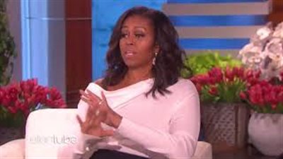 ميشيل أوباما تكشف عن هدية ميلانيا ترامب يوم التنصيب (فيديو)