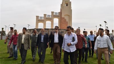 بالصور.. محافظ الفيوم يتفقد أعمال تطوير ميدان عبدالمنعم رياض