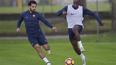 صلاح يعود لتدريبات روما استعدادا لمباراة أتلانتا