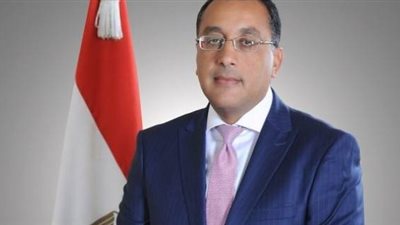 رئيس الوزراء يترجل على قدميه من المتحف الإسلامي إلى دار الكتب