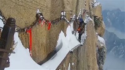 أخطر مهنة في العالم (فيديو)