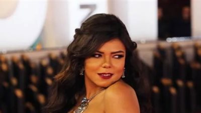 ناهد السباعي بعد انتقادها بسبب المايوه: سيبوني أتحاسب عند ربنا