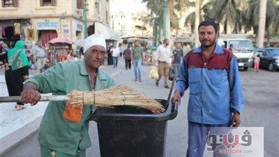 بالفيديو.. عمال النظافة أبطال اللقمة الحلال في الشهر الكريم.. 60% منهم مصابون بفيروس سي.. عبد السميع: كله إلا القرش الحرام.. حسين: نصف رواتبنا تلتهمها المواصلات