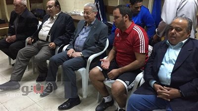 بالصور.. محسن صلاح يحفز لاعبي المقاولون قبل مواجهة إنبي