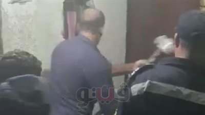 أمن القاهرة ينقذ سيدتين وطفلة علقن داخل مصعد بمدينة نصر (صور)