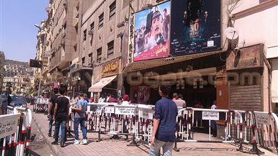 بالصور.. إقبال ضعيف على دور السينما بوسط البلد بعد إجازة العيد