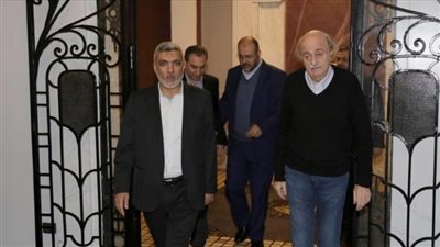 وفد من حماس يلتقي جنبلاط في بيروت