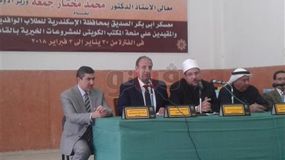 وزير الأوقاف للطلاب الوافدين: ابتعدوا عن الخلافات المذهبية