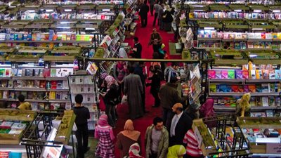 الملحق الياباني يشتري«بيتهوفين» من جناح الأوبرا في معرض الكتاب