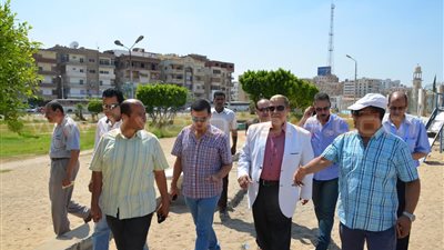 محافظ الإسماعيلية يتفقد أعمال تطوير الحدائق