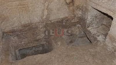تفاصيل اكتشاف مقبرة أثرية قبل سرقتها بجوار أهرامات الجيزة (صور)