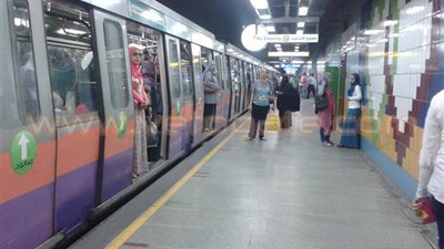 عودة الحركة على الخط الثانى للمترو بعد سحب القطار المعطل