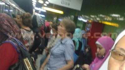 بالصور.. ننشر أسباب تعطل الخط الثاني للمترو