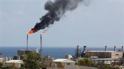 ناقلة تغادر شرق ليبيا دون تحميل النفط وسط خلاف مع طرابلس