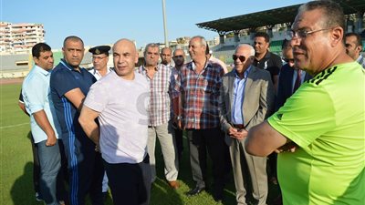 محافظ بورسعيد للاعبي المصري: لديكم فرصة لكتابة أسمائكم مع عظماء النادي