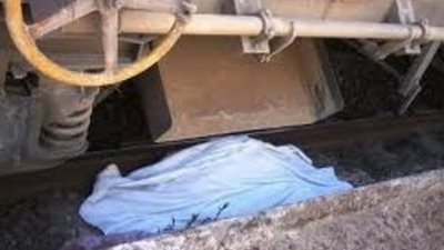 مصرع شاب تحت عجلات القطار أثناء غلق المزلقان بالبحيرة