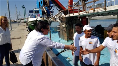 السفارة المصرية في قبرص تستقبل الصيادين المحتجزين بعد الإفراج عنهم