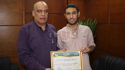 تعليم الغربية يكرم طالب ثانوية عامة بعد تظلمه وحصوله على المركز الأول