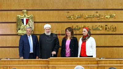 «سكن كريم» مبادرة تؤكد اهتمام الحكومة بالغلابة.. تعاون بين التضامن والجمعيات الأهلية لتسكين الفقراء.. البداية في سوهاج وأسيوط.. توصيل المياه والصرف للمحرومين