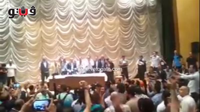 بالفيديو.. الصحفيون يرددون النشيد الوطني أثناء الجمعية العمومية