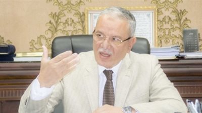 محافظ المنيا يتابع تقديم الرعاية لمصابي حادث الصحراوي