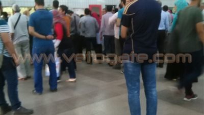 بالصور.. مواطن يرصد تعطل المترو بمحطة شبرا الخيمة