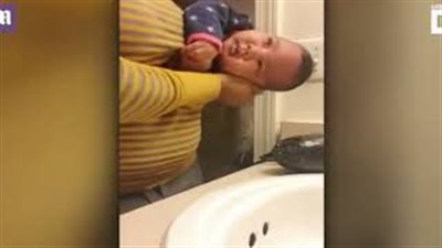 بالفيديو والصور.. أفضل طريقة لتنويم الأطفال في دقائق