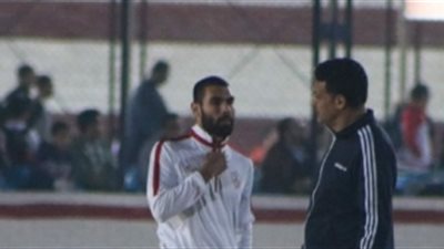 جلال يُحفز محمود عبد العزيز في مران الزمالك