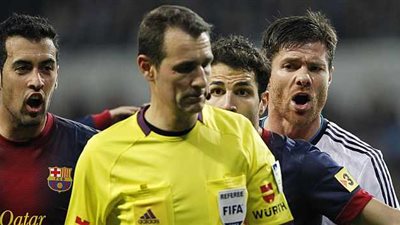 «جوميز» حكما للقاء قطبي الكرة الإسبانية