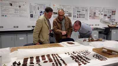 مدير المتحف البريطاني يزور المتحف المصري الكبير