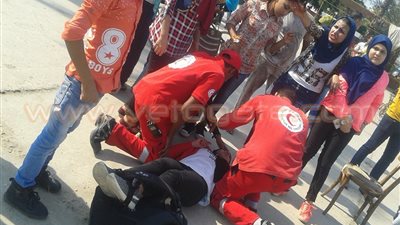 بالصور.. الهلال الأحمر يسعف فتاة مصابة بضربة شمس في حديقة الحيوان