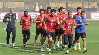 لاعبو الأهلي الدوليون ينتظمون في مران الفريق غدا استعدادا لسموحة