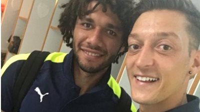 النني مهنئا أوزيل:«عيد سعيد»