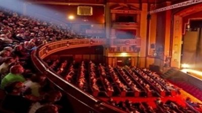 عرض «أبو كبسولة» على المسرح العائم.. و«زهرة اللوتس» في ميامي