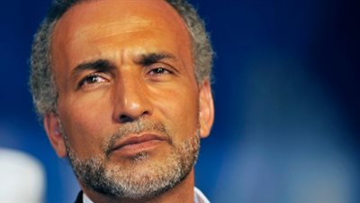 أول رد من «الإخوان» عن اتهام حفيد البنا بالاغتصاب