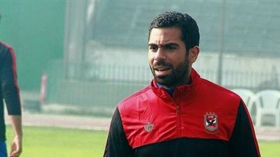 أحمد فتحي يواصل برنامجه التأهيلي في تدريبات الأهلي