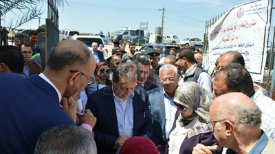 وزير الصحة يوجه بدعم مستشفى بورفؤاد بجهاز أشعة وتغيير الفرش (صور)