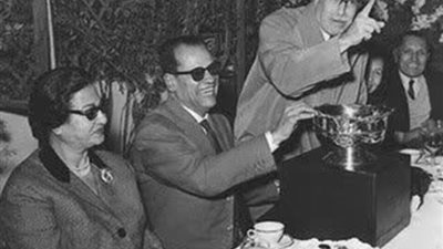 نجيب محفوظ يكتب: أم كلثوم..عظيمة في كل شيء