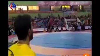 بالفيديو.. لحظة وفاة مصارع إيراني أثناء المباراة