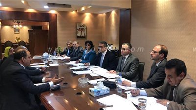 وزير السياحة يترأس الاجتماع الأول للجنة الوظائف القيادية لتقييم ١٥ متقدما