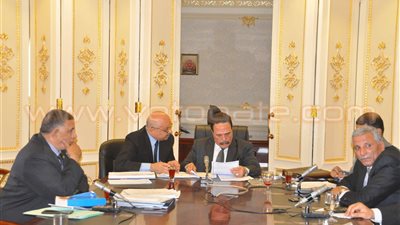 «الخدمة المدنية» يحدد إجراءات تظلم الموظفين من تقارير تقويم الأداء