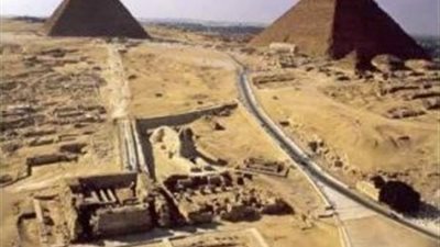 نشرة الأخبار وأبرزها: الإعلان عن كشف أثري بالهرم.. وانقلاب أتوبيس بسيناء