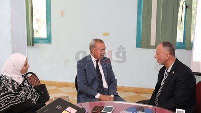 محافظ قنا يشارك في ورشة عمل حول دمج أهداف التنمية المستدامة (صور)