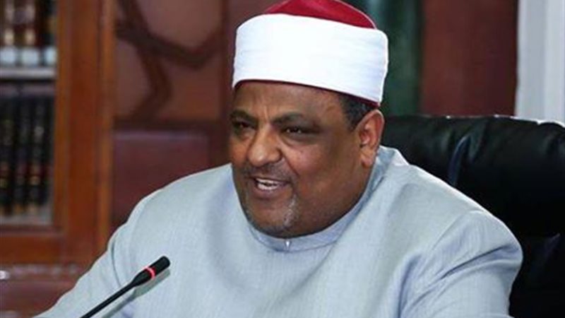  الدكتور عباس شومان،