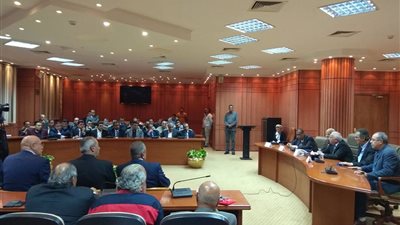 محافظ بورسعيد لمرشحي المصري: نريد مجلس إدارة قوي