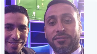 سامي الجابر ينشر صورة تجمعه بـ«أبو تريكة».. والماجيكو: «حبيبي»